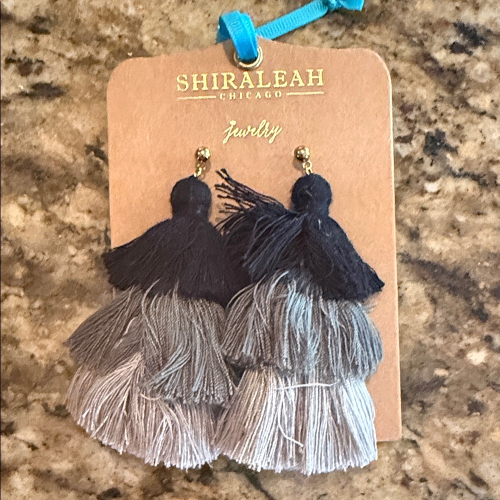 Shiraleah Black and Gray Layered Tassel Earrings 🤍🖤